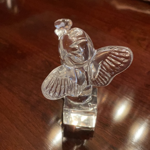 BACCARAT CRYSTAL CHERUB ANGEL WITH HEART FIGURINE - PERFECT CONDITION - Picture 3 of 6